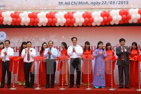 Le Premier ministre Nguyen Tan Dung lors de la cérémonie d'inauguration du secteur de hautes technologies de l'hôpital Thong Nhat. (Photo : Thanh Vũ/VNA)